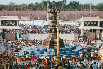 Statue-of-Equality-003