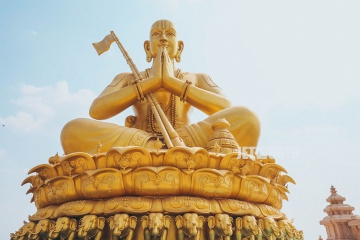 Statue-of-Equality-057
