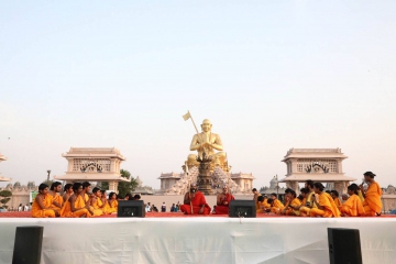 Statue-of-Equality-062