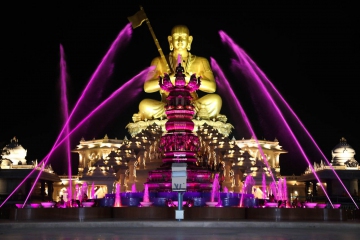Statue-of-Equality-086